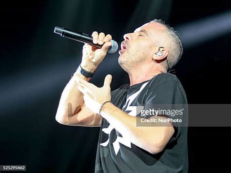 De Italiaanse Hit Buongiorno Amore: Eros Ramazzotti's Comeback Concert that Shook Turin!